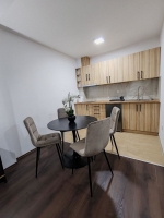 Apartman 1 na trecem spratu za 6 osoba