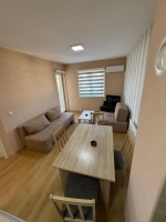 Apartman 3 na drugom spratu za 5 osoba