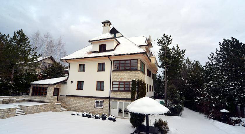 Smokvica Apartments and Suites